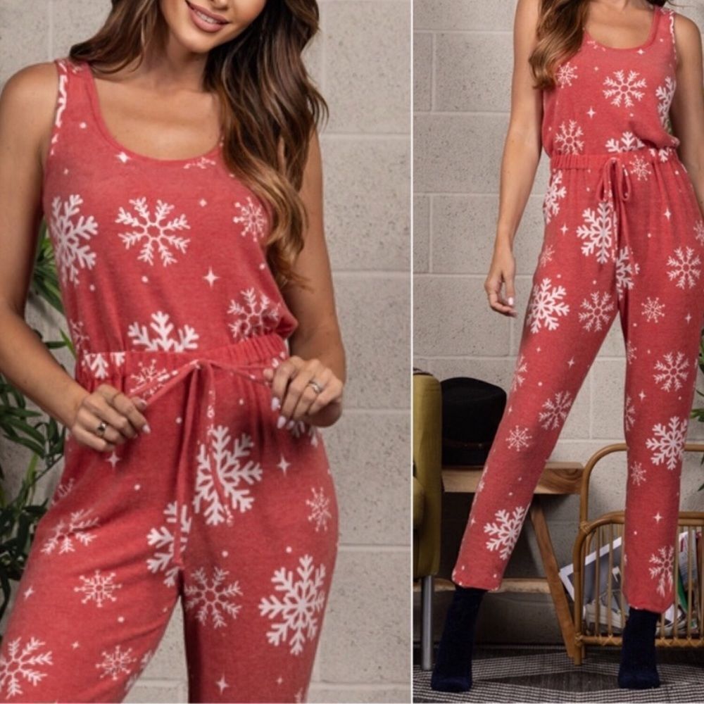 Sleeveless Snowflake Jumpsuit - Picture 3 of 16